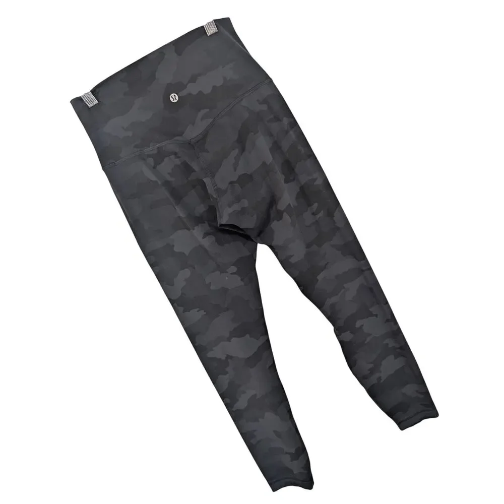 LULULEMON! FAB BLACK AND GRAY CAMO PATTERNED ULTRA STRETCH LEGGINGS! SIZE S